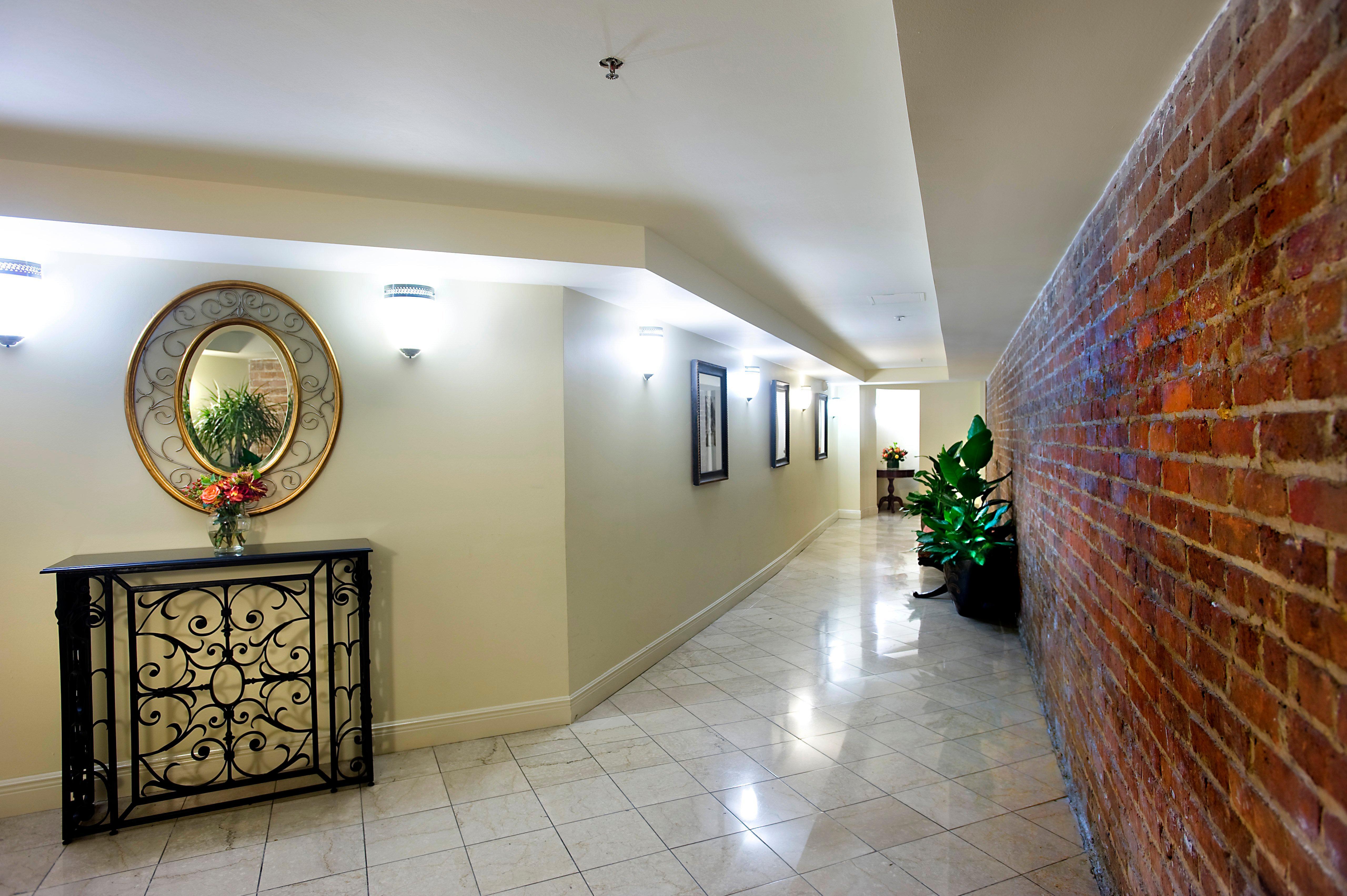 Astor Crowne Plaza- Corner Of Bourbon Street Hotel New Orleans Interior photo