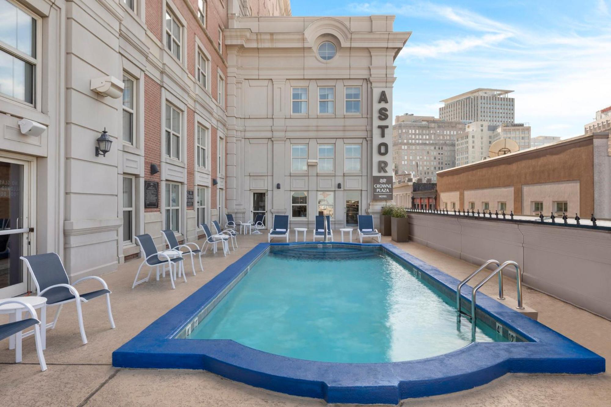 Astor Crowne Plaza- Corner Of Bourbon Street Hotel New Orleans Exterior photo